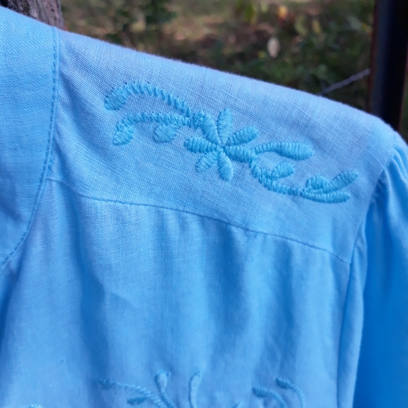 Long sleeve linen blouse - Picture 4 of 7